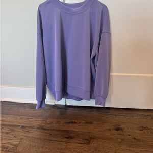 Woman’s lululemon softstreme crewneck pullover